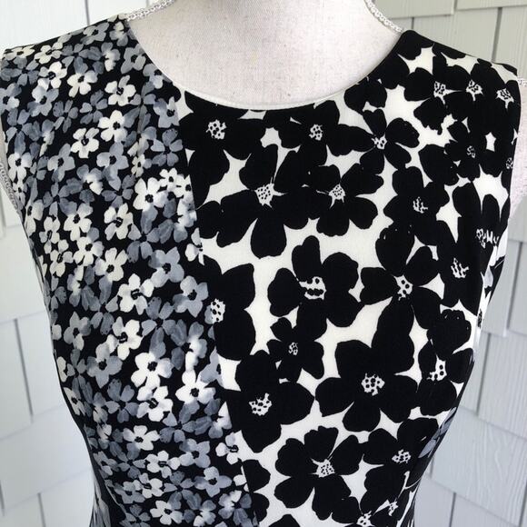 DKNY Women's Ivory Multi Asymmetrical Floral Sleeveless Fit & Flare Dress sz 2 - Picture 3 of 6